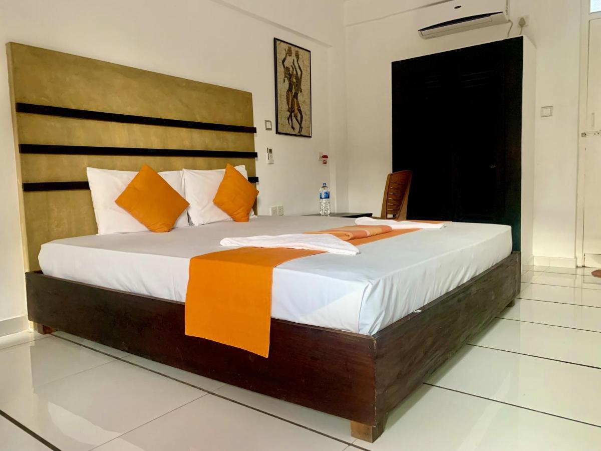 360 Beach Residence Negombo Exterior foto